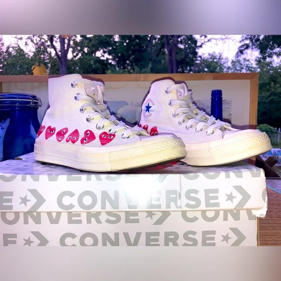 Comme De Garçon PLAY X Converse Hightop sneakers. - Picture 6 of 11